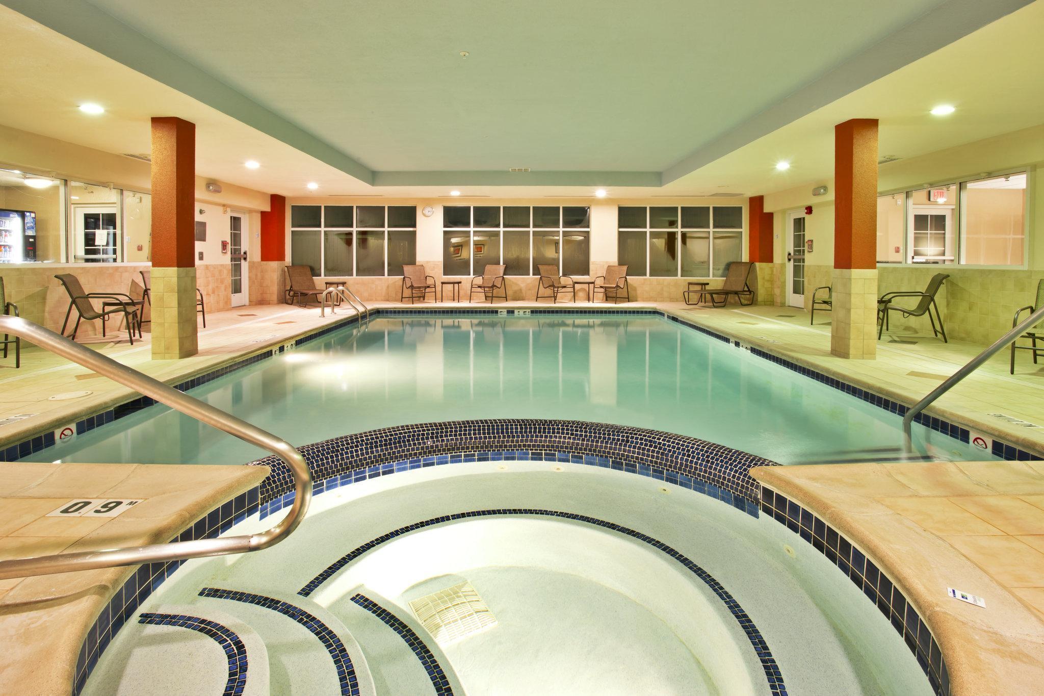 Holiday Inn Express Hotel & Suites Grand Rapids-North By Ihg Walker Luaran gambar