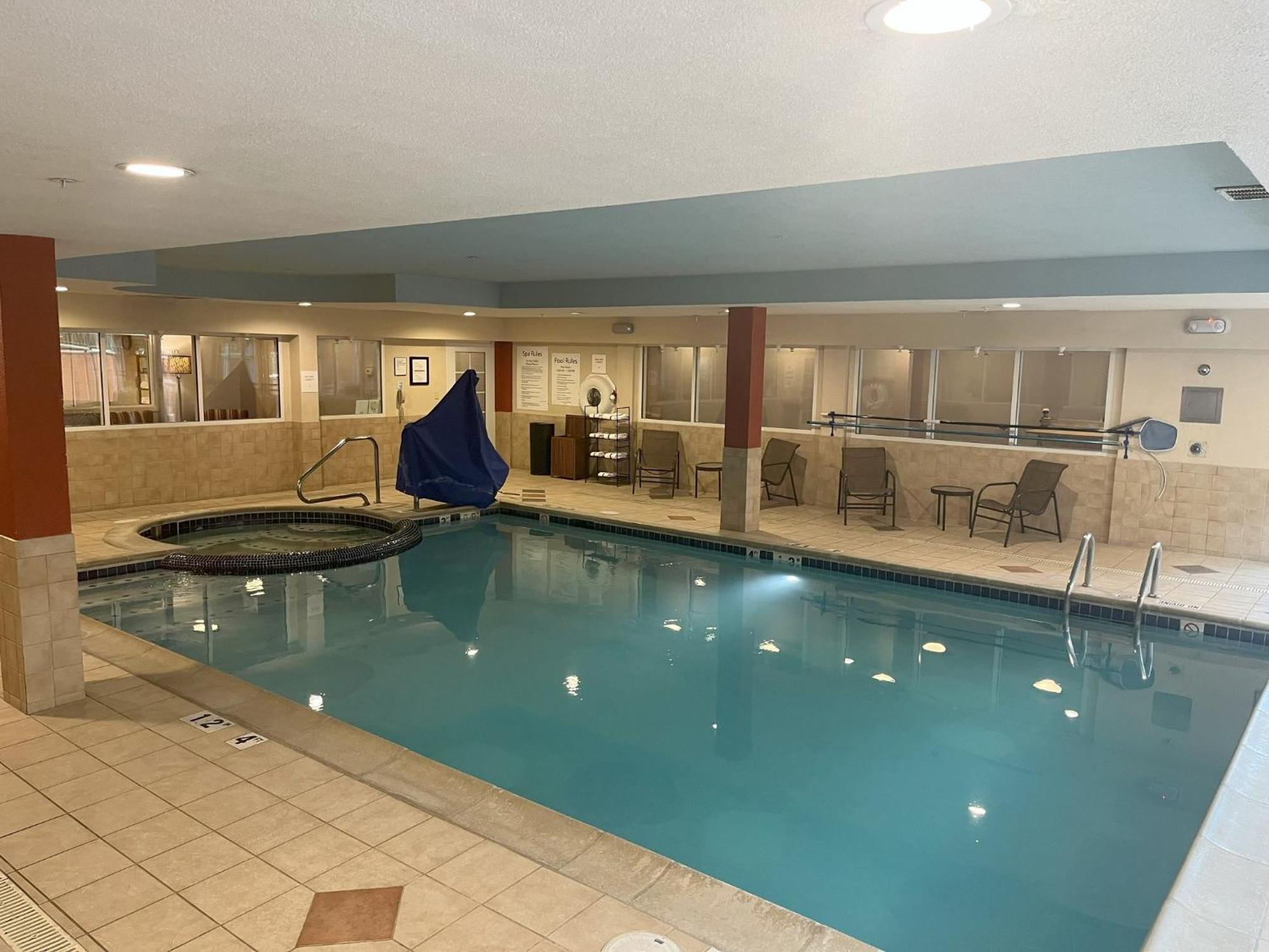 Holiday Inn Express Hotel & Suites Grand Rapids-North By Ihg Walker Luaran gambar