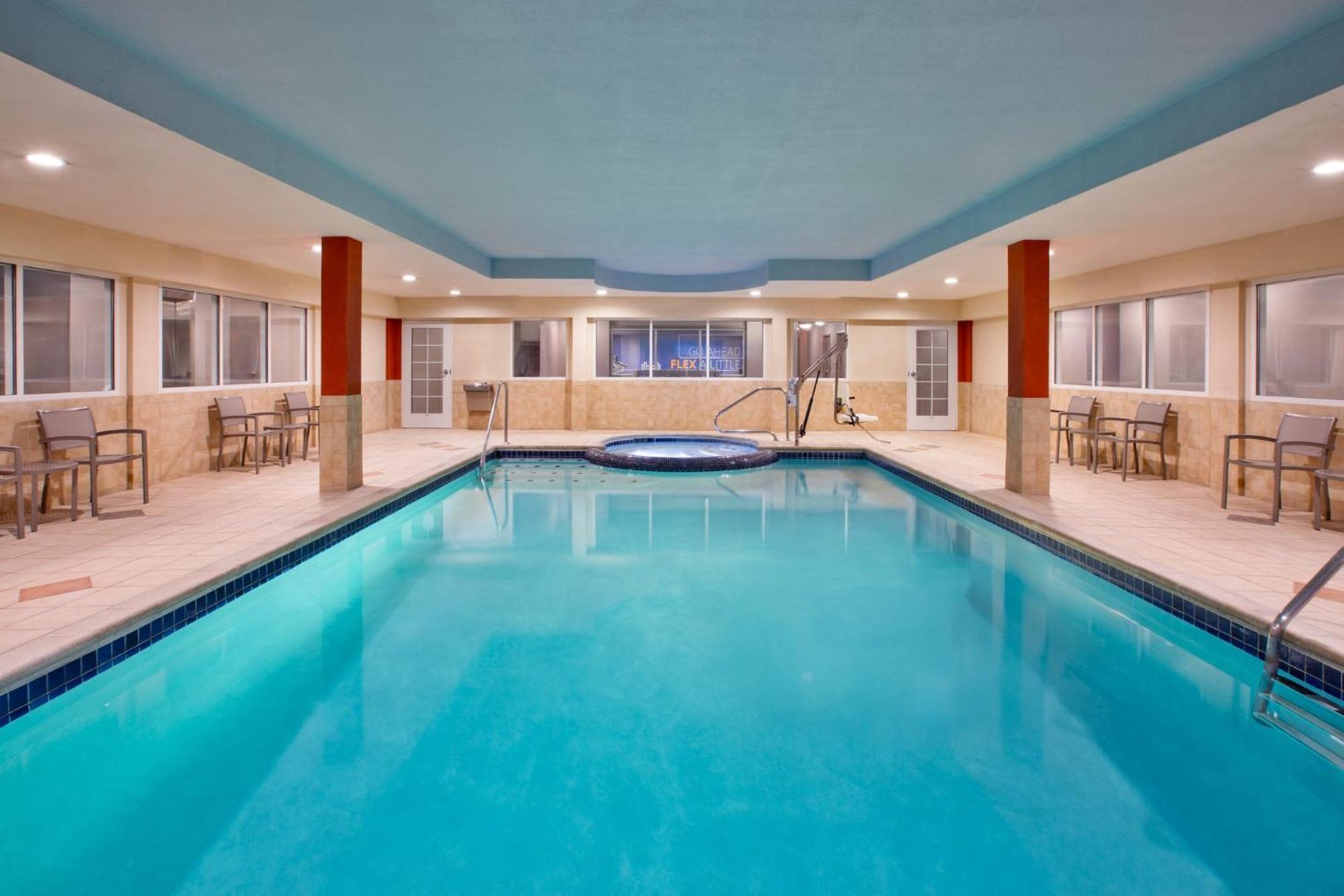 Holiday Inn Express Hotel & Suites Grand Rapids-North By Ihg Walker Luaran gambar